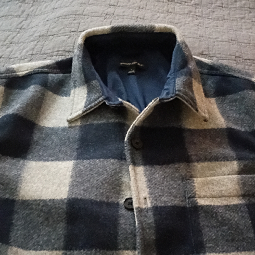 Banana Republic Plaid Button-Up Shirt